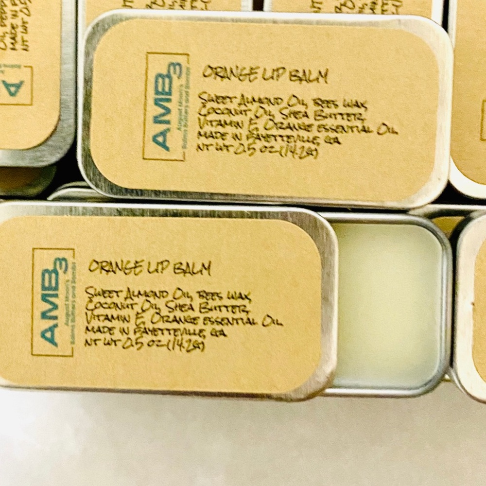 Organic lip balm